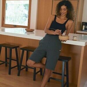 LUNYA Womens Shorts Large Gray Pull On Sweat Bermuda Pockets DOUBLE FACED $148